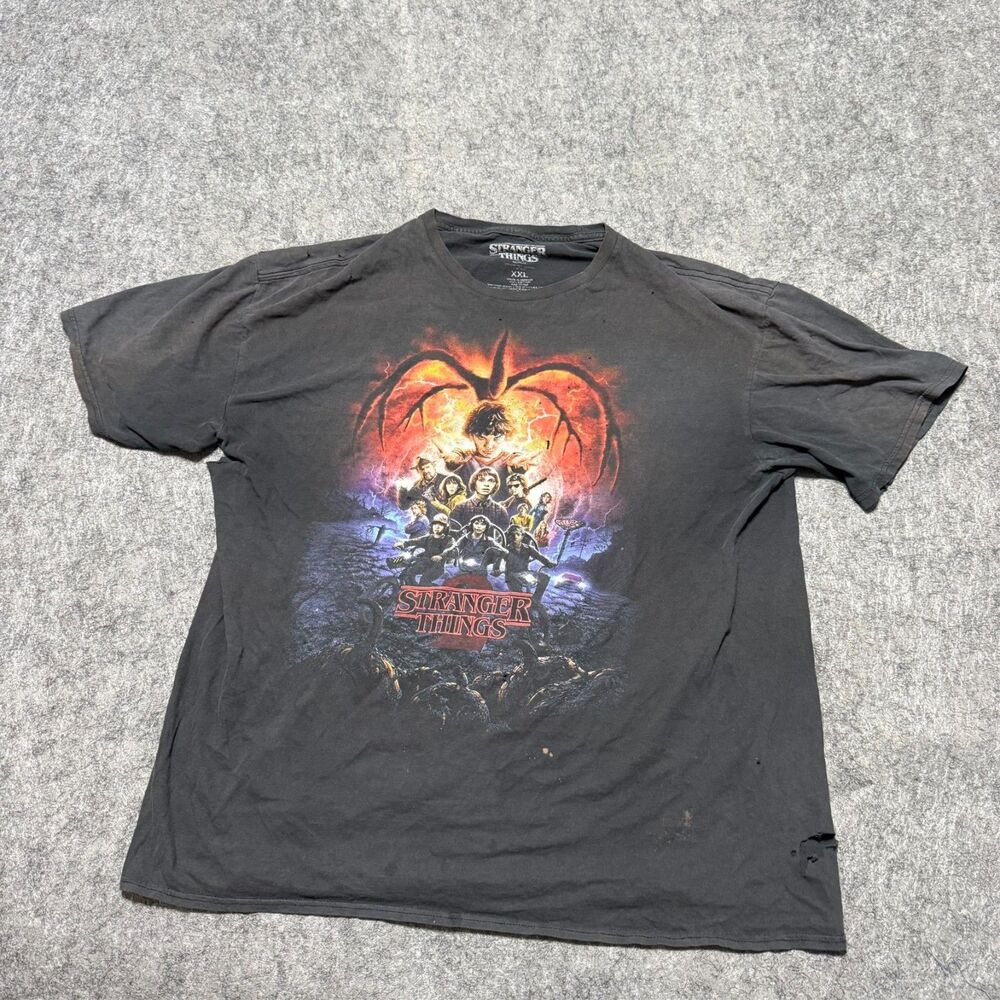 Stranger Things Netflix Thrashed T-Shirt Size 2XL Black Faded Distressed Ripped